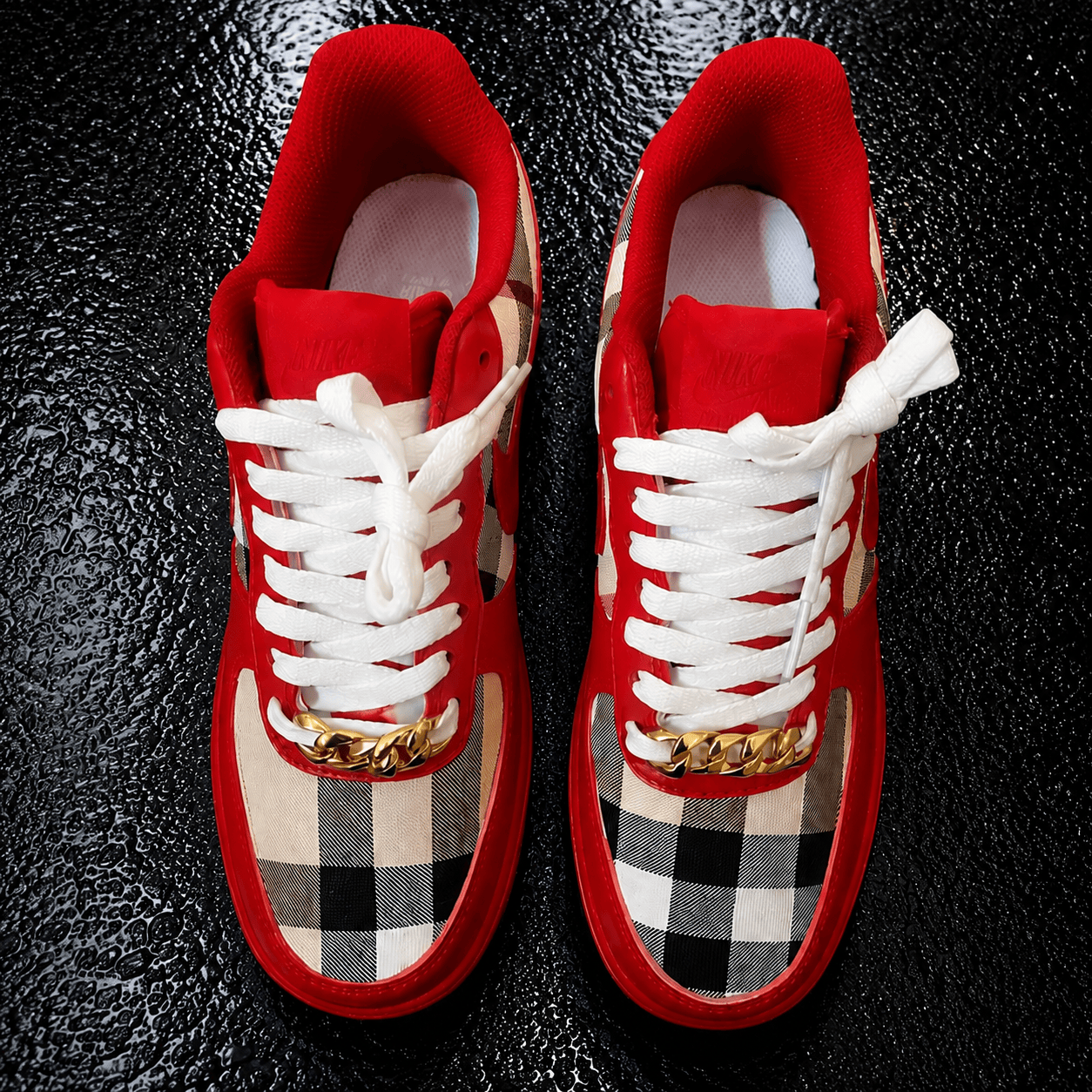 Custom Sneaker Red Caro BBR