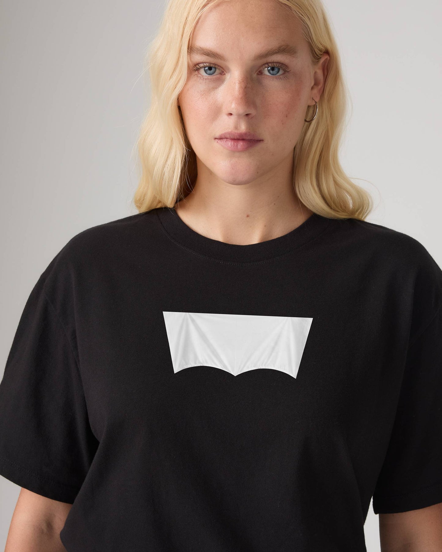 Levi’s | Nobody’s Gonna Know Logo Tee