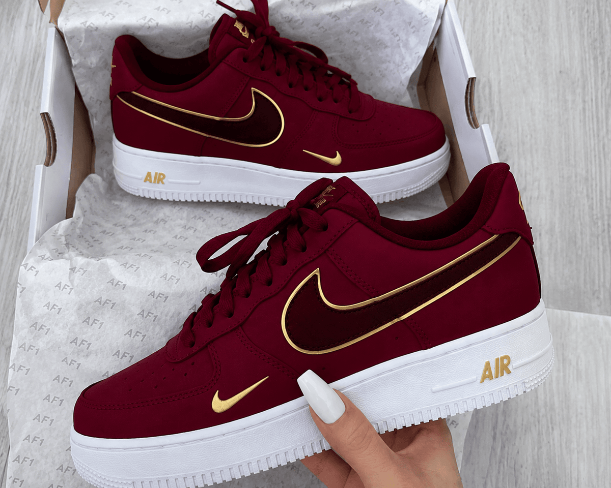 Custom Sneaker Red Gold