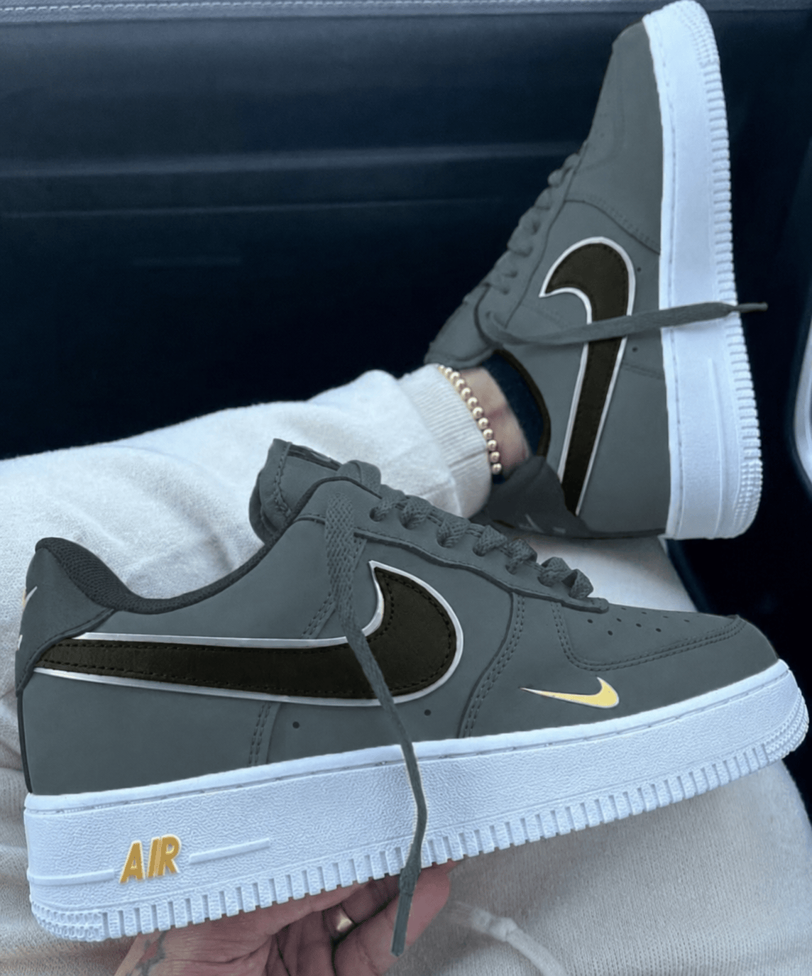 Custom Sneaker Gray Swood