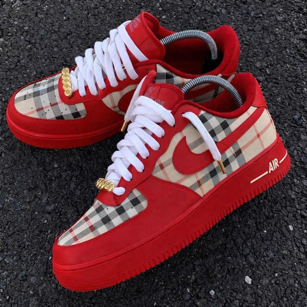 Custom Sneaker Red BBR