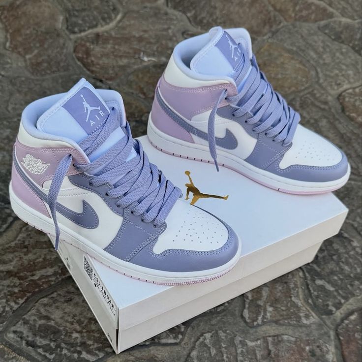 Custom Air Jordan 1 Lilac Bloom Purple Sneakers