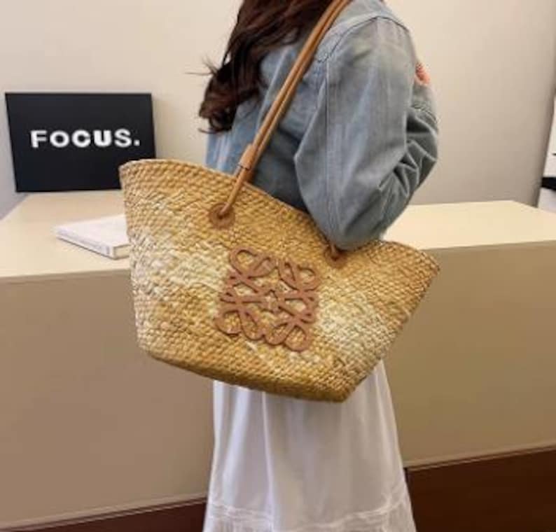 Large Capacity Hand-Woven Raffia Straw Tote Bag Multi-color Optional Summer Holiday Beach Shoulder Top-handle Bag Customizable Patterns Matching Custom Air Force 1 Custom Sneakers